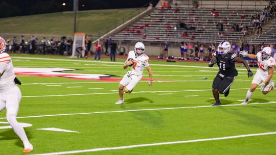 Porcupines remain undefeated with district-opening win