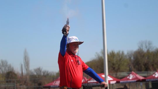 Porcupines sweep home meet