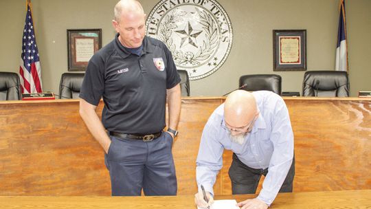 Reno signs contract with ESD 1