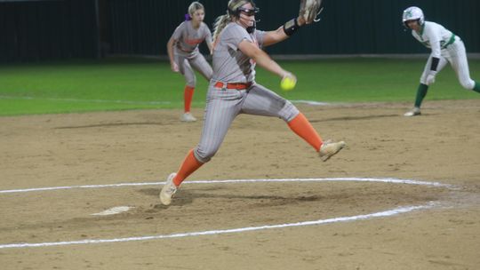 Spray, Jacobson power Lady Porcupines past Azle