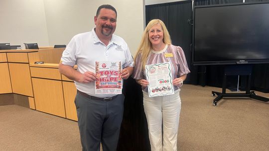 Springtown chamber highlights holiday giving