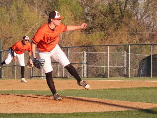 Porcupines sweep Burkburnett during spring break