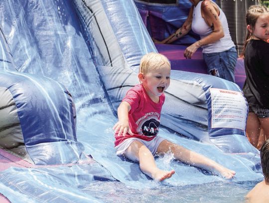 Families flock to Summer Splash