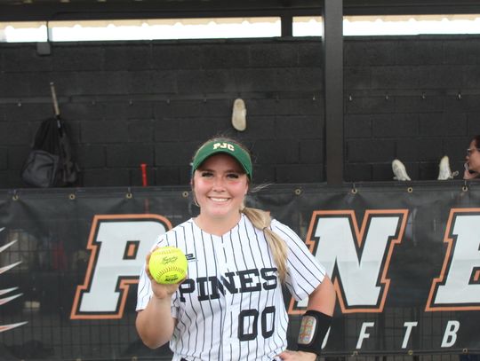 Flawless pitching powers Lady Porcupines to district win