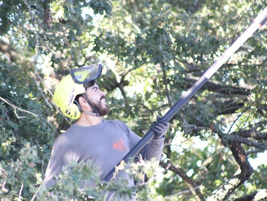 Good Neighbors Fall Blitz helps Springtown homeowner