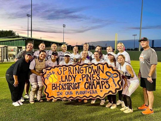 Lady Pines power past FW Southwest in bidistrict rout