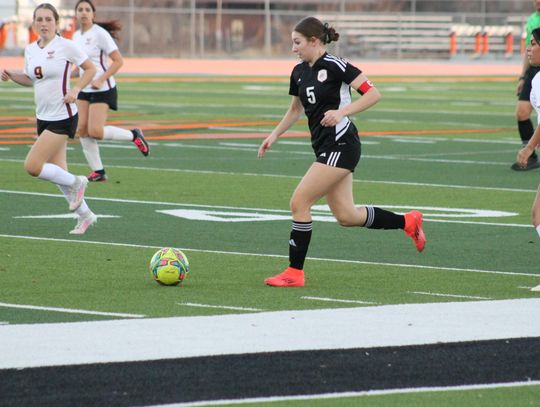 Lady Pines soccer defeats Collegiate Academy