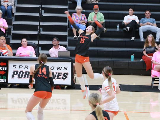 Lady Pines sweep Bridgeport, close in on playoffs