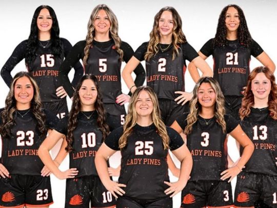 Lady Porcupines go 2–2 at Sanger Varsity Tournament