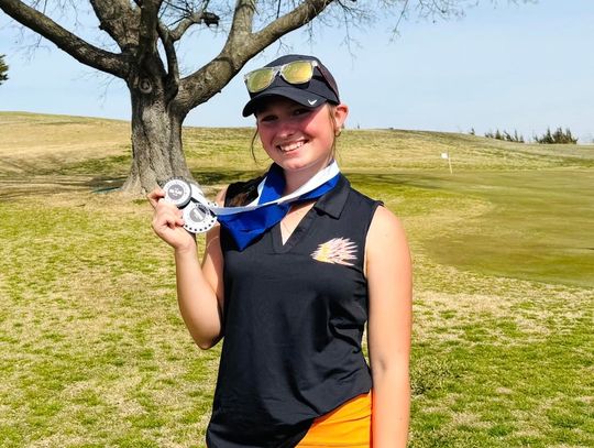 Porcupine golf opens spring season at district preview