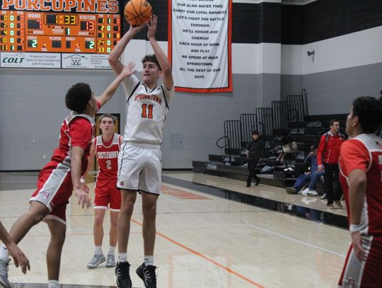 Porcupines hold off Castleberry in district win