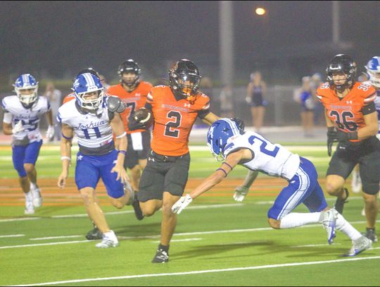 Porcupines rally past Joshua in season opener