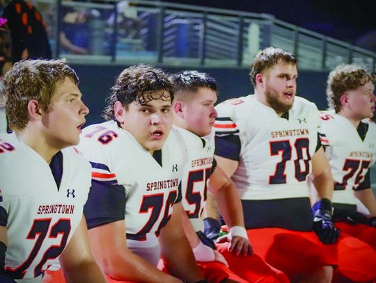 Porcupines still perfect with 36-7 win over China Spring