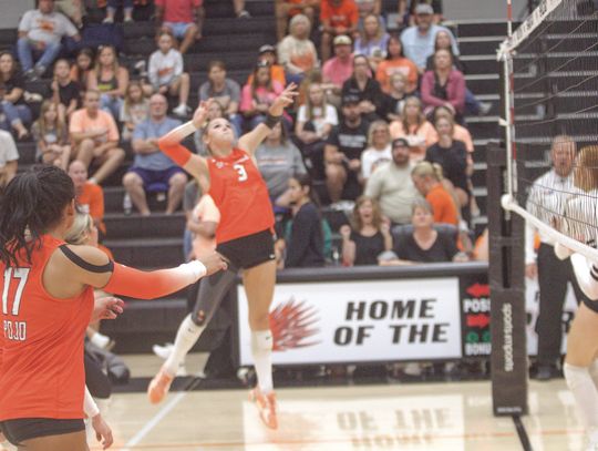 Springtown volleyball splits week of home matches