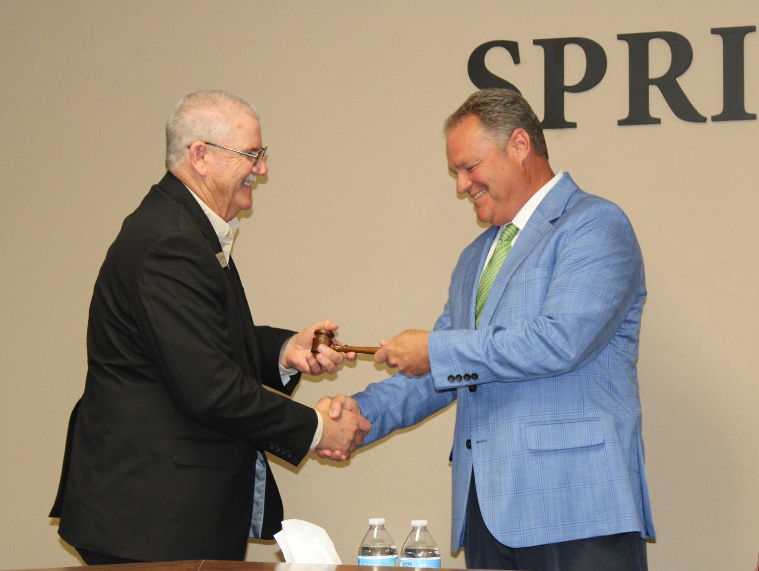 Council bids farewell to Hood