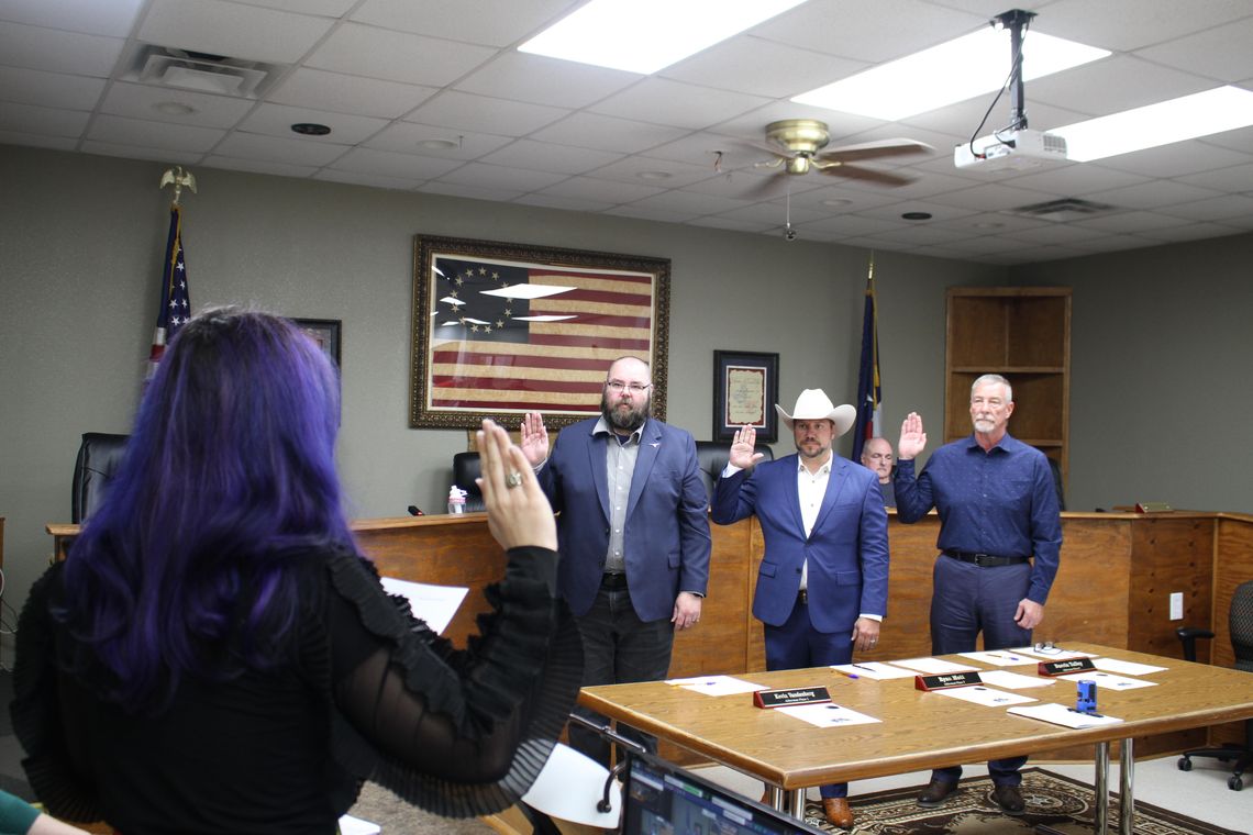 2 newly elected council members take oath in Reno