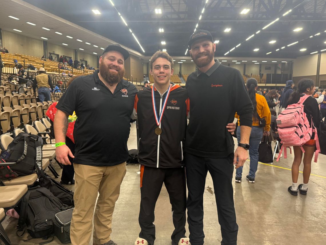 Contreras advances as Springtown wrestlers compete at regionals