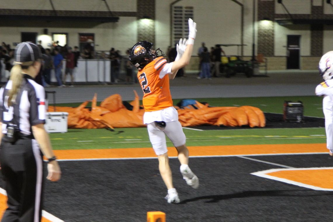 Hill throws for 5 TDs in homecoming victory Hill throws for 5 TDs in homecoming victory