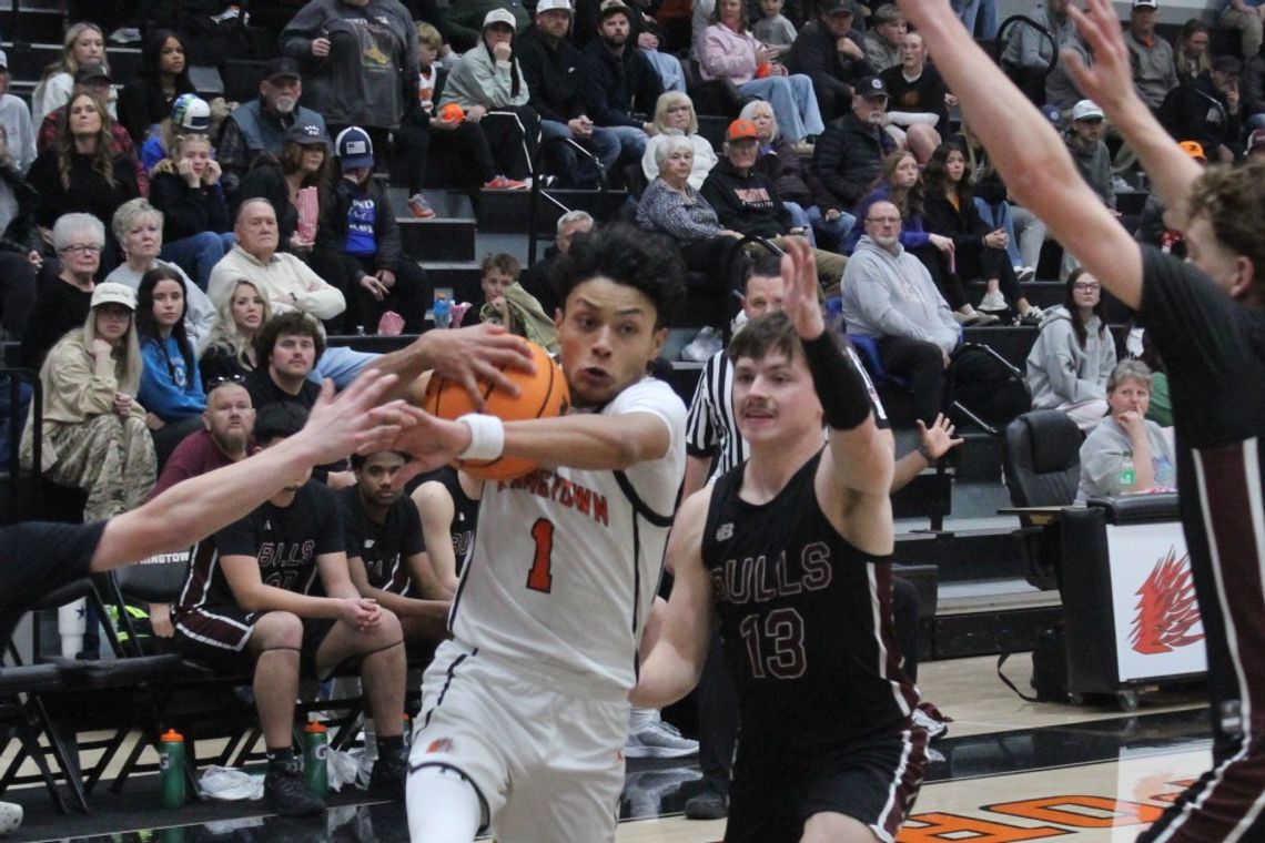 Hoopers grind through weather-delayed district stretch
