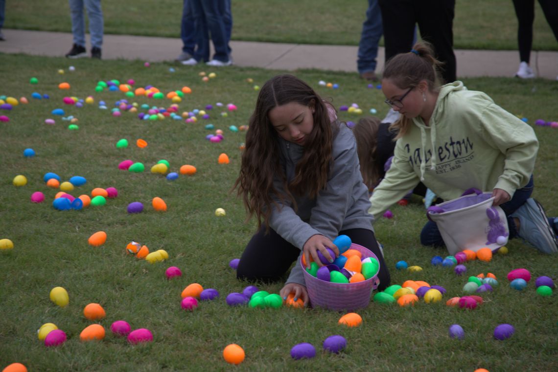 Hop & Shop fills downtown square