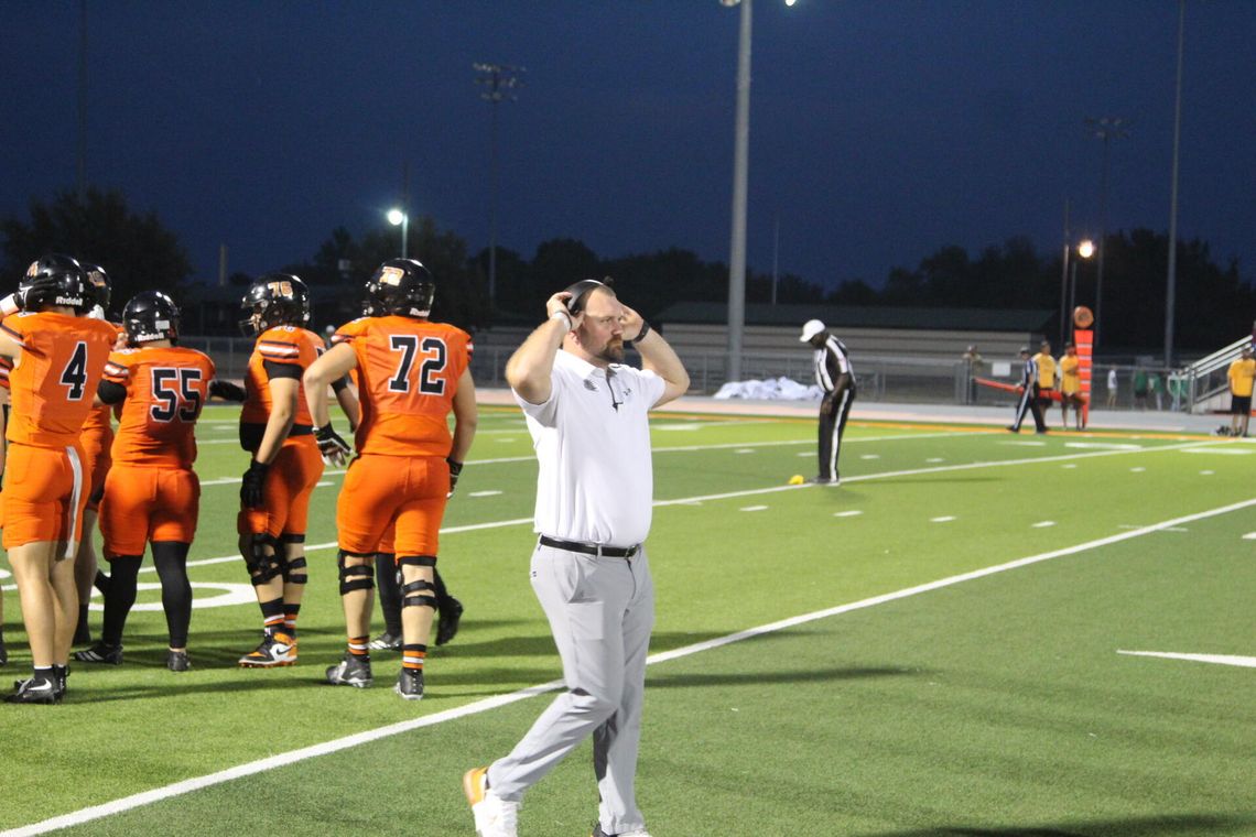 Jones passes lessons of coaching to next generation
