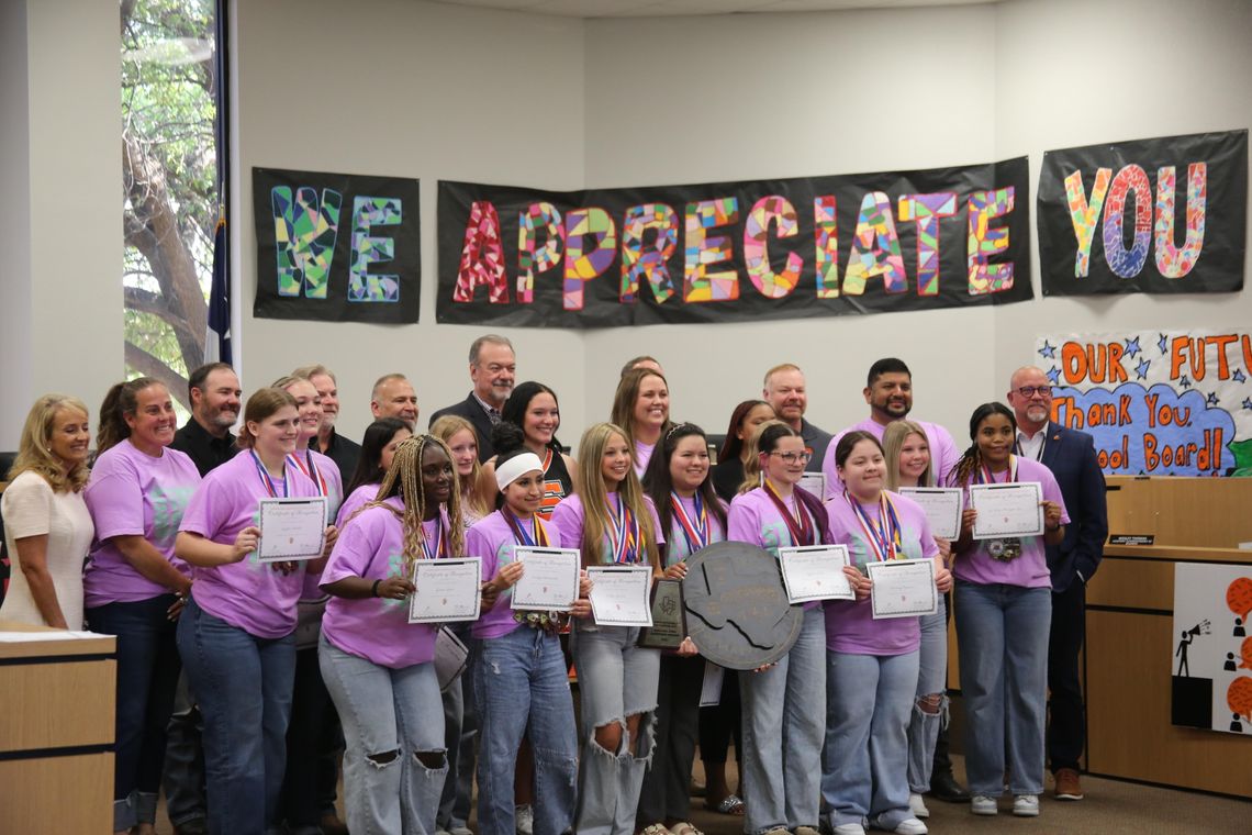 Lady Porcupine Powerlifting team Honored Lady Porcupine Powerlifting team Honored