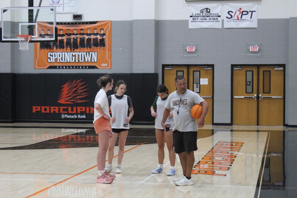 Lady Porcupines sharpen skills Lady Porcupines sharpen skills