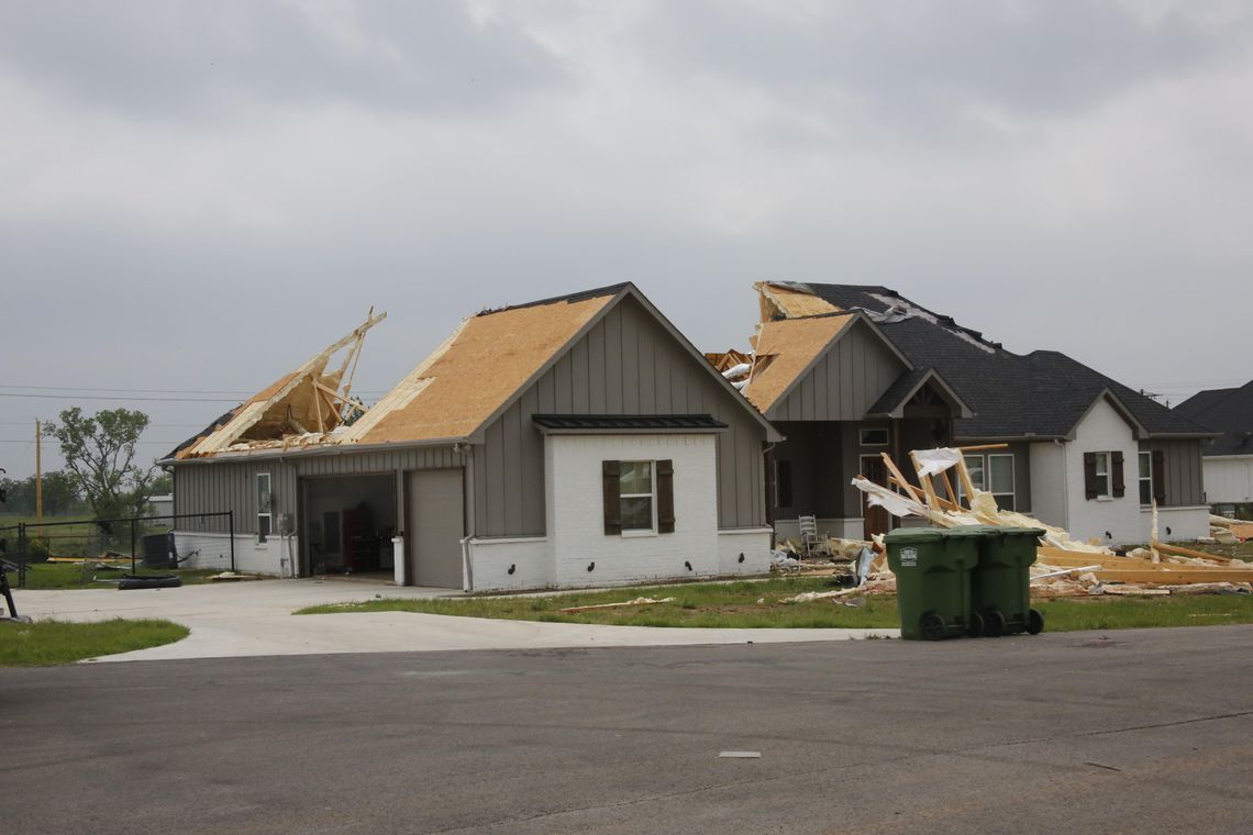EF-1 tornado strikes Springtown