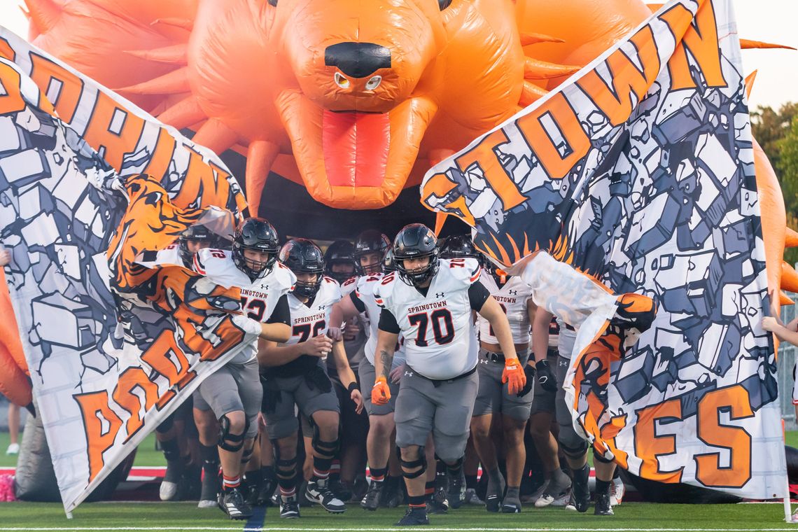 Porcupines open playoffs against Lake Worth