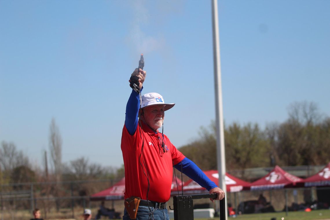 Porcupines sweep home meet