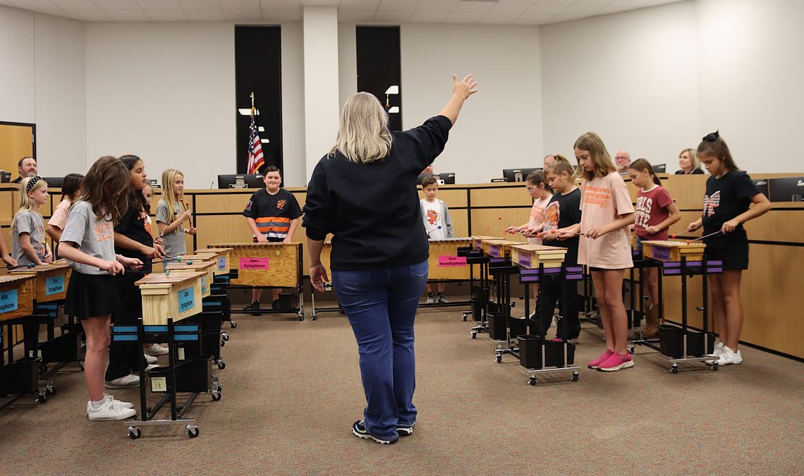 Project updates, recognition featured at SISD board meeting Project updates, recognition featured at SISD board meeting