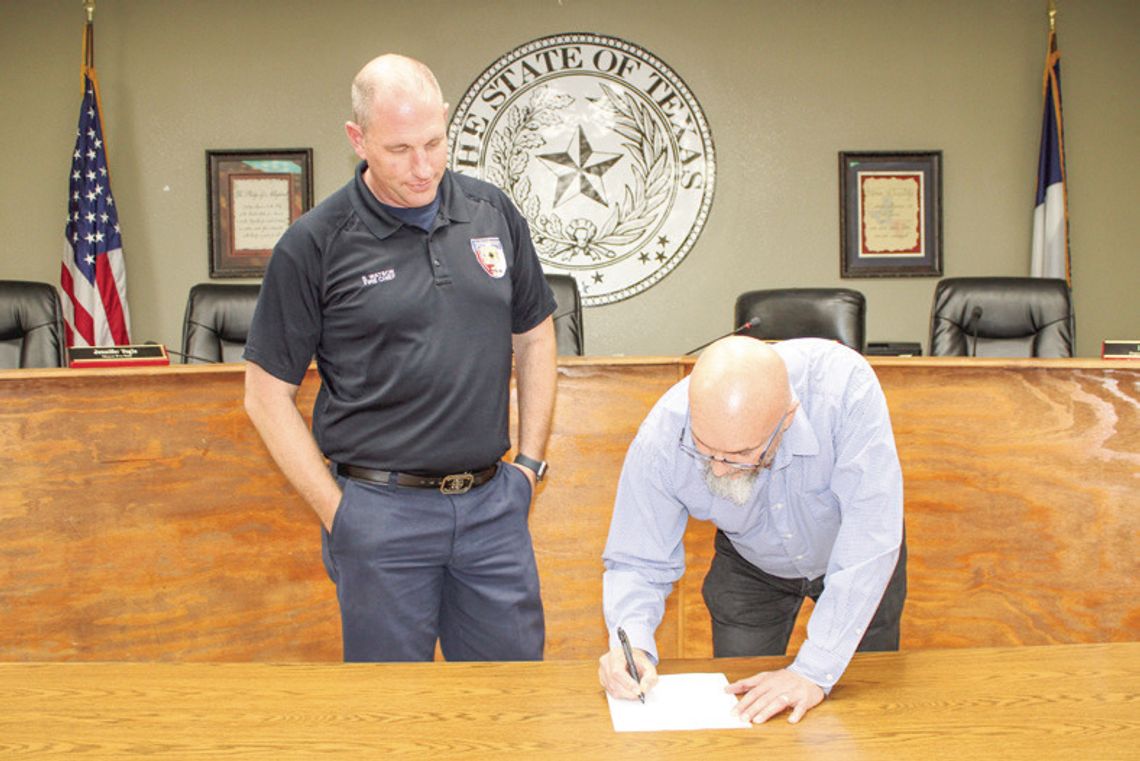 Reno signs contract with ESD 1