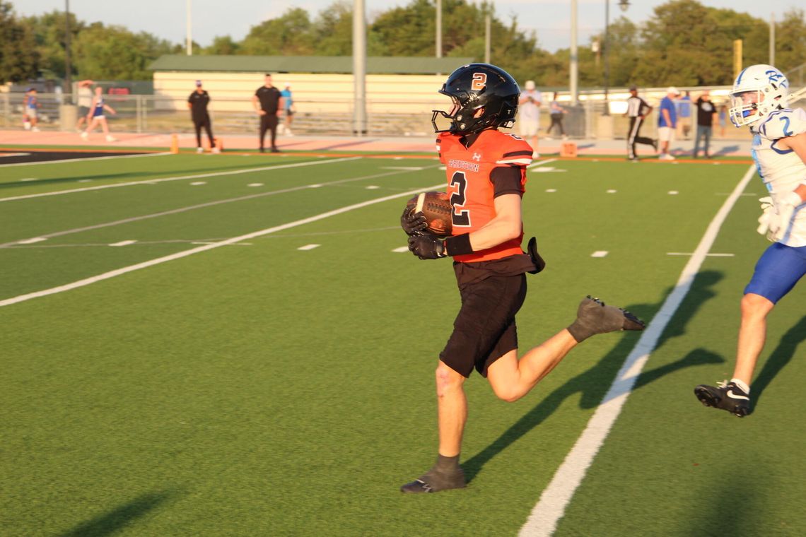 Rockets edge Porcupines with late field goal, 38-35 Rockets edge Porcupines with late field goal, 38-35