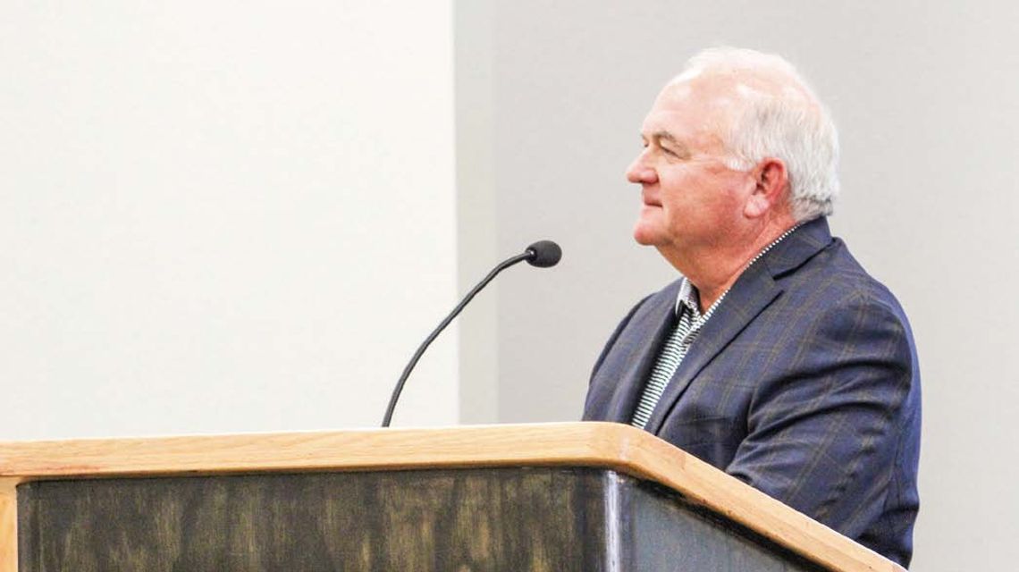 SISD trustees approve construction oversight