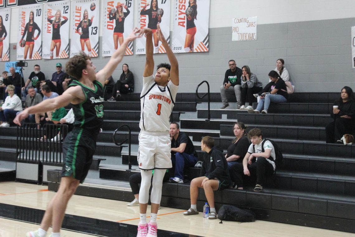 Springtown boys split holiday games Springtown boys split holiday games