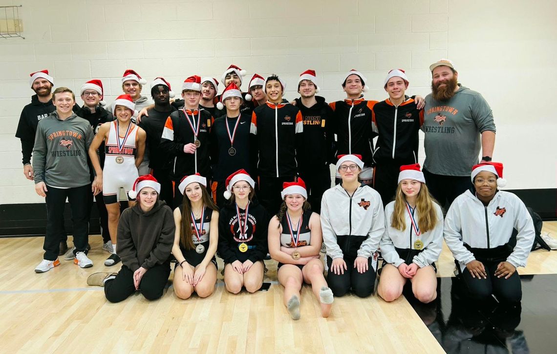 Springtown wrestlers place fourth at Max Dipper Memorial Classic